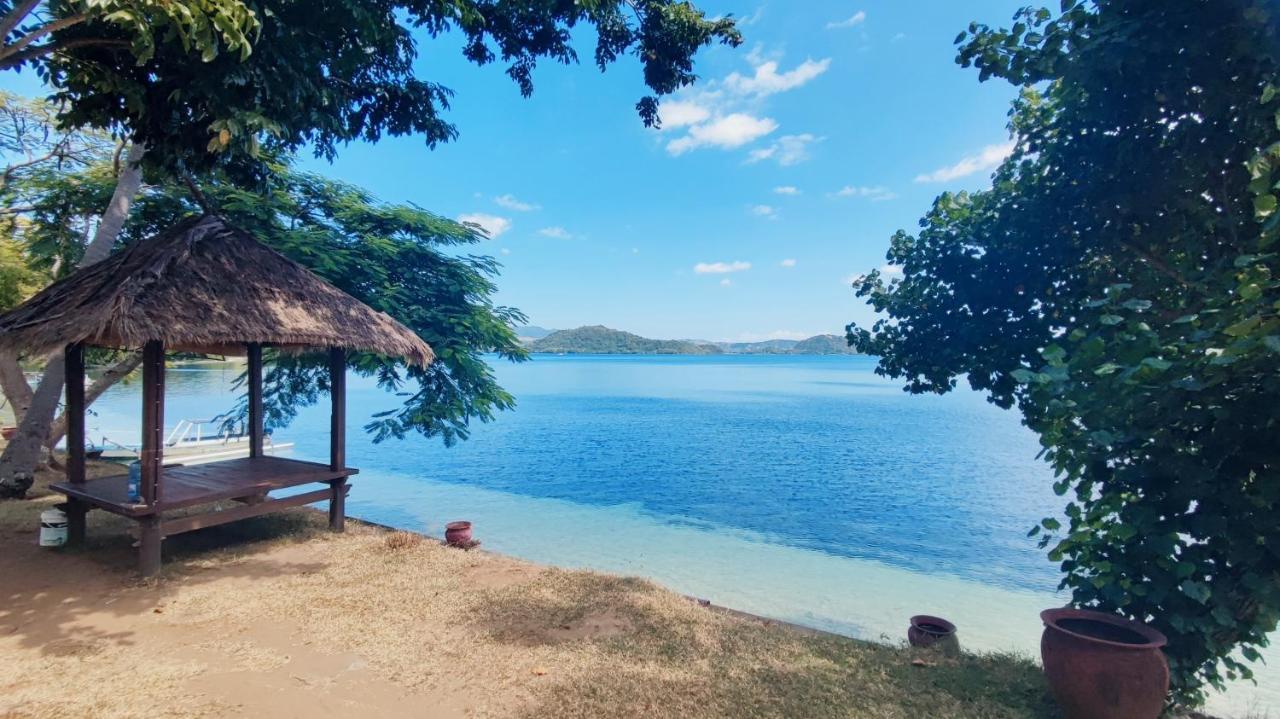 Khabita Beach Resort Lembar  Exterior photo