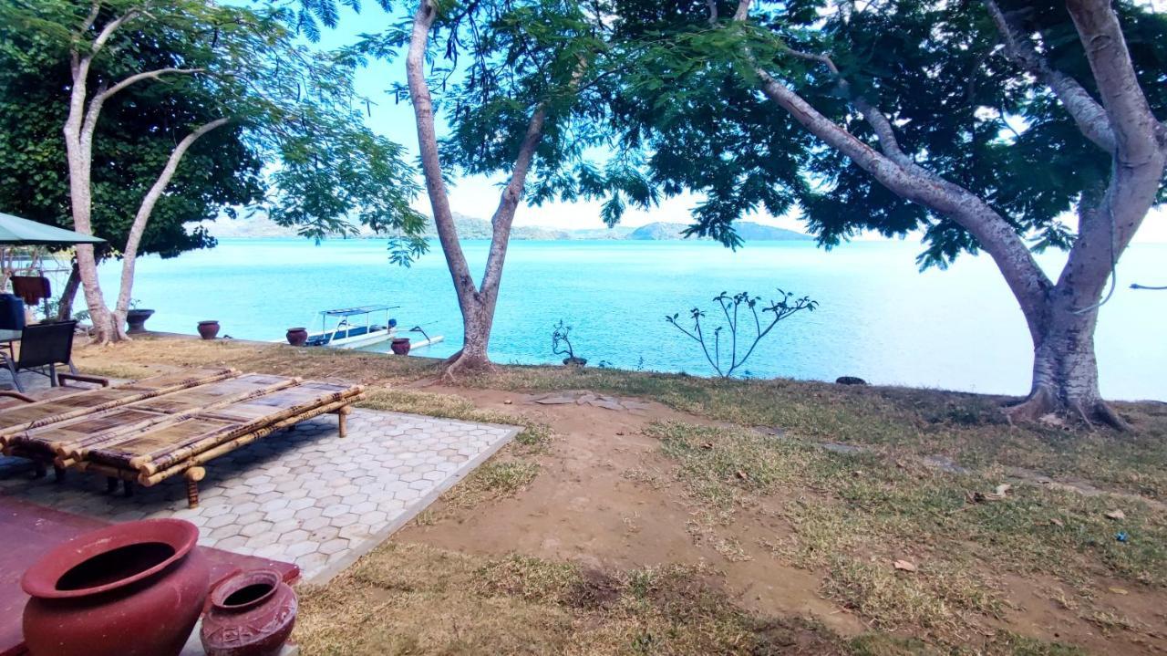 Khabita Beach Resort Lembar  Exterior photo